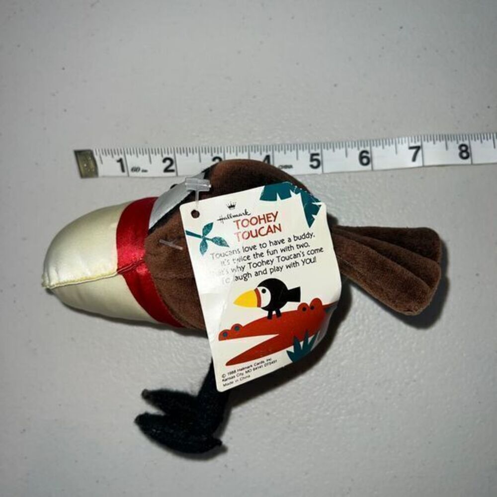 Hallmark 1988 Toohey Toucan Plush Stuffed Animal Tags Attached - Picture 5 of 8